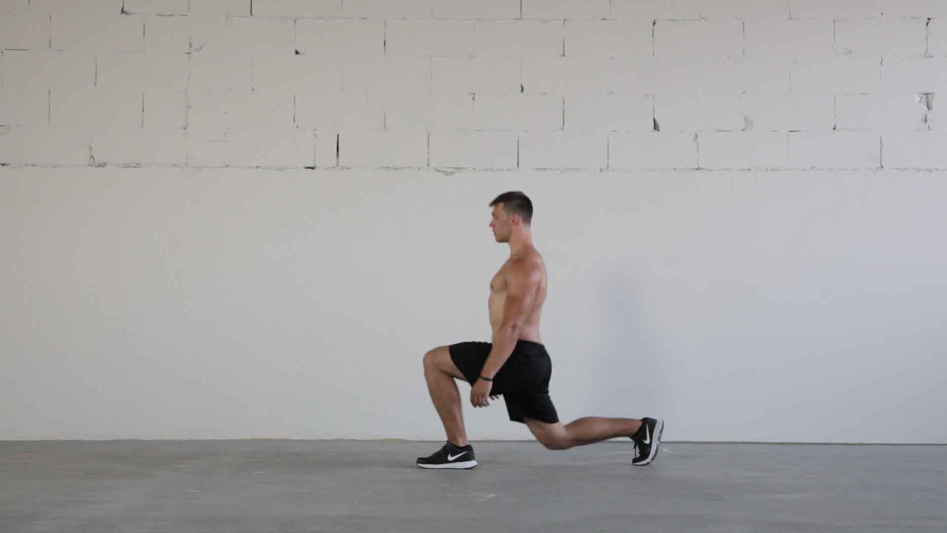 Alternating Walking Lunges